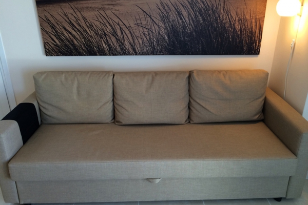 13 Living Room.jpg